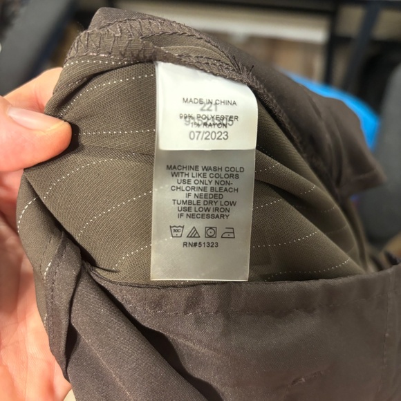 CUTE VINCE CAMUTO PANTS - Picture 6 of 7